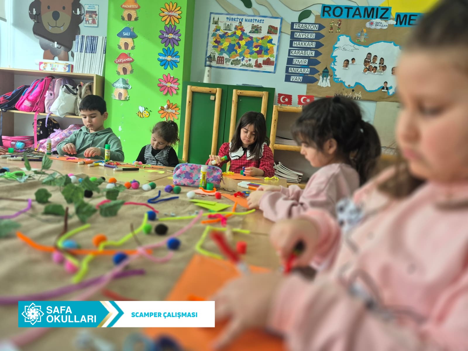 SCAMPER SAATİ: “BİR MATERYAL, BİN FİKİR”