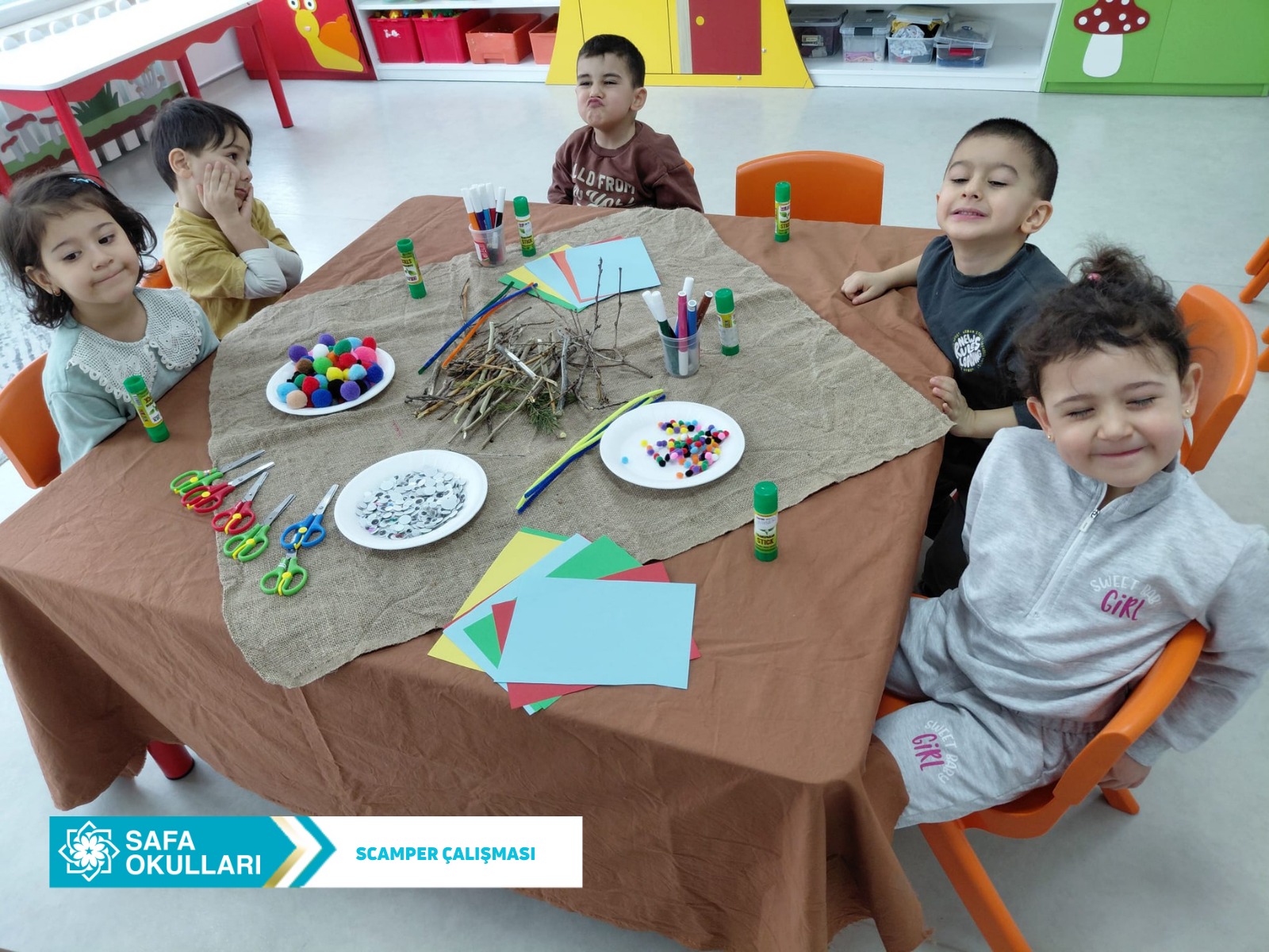 SCAMPER SAATİ: “BİR MATERYAL, BİN FİKİR”