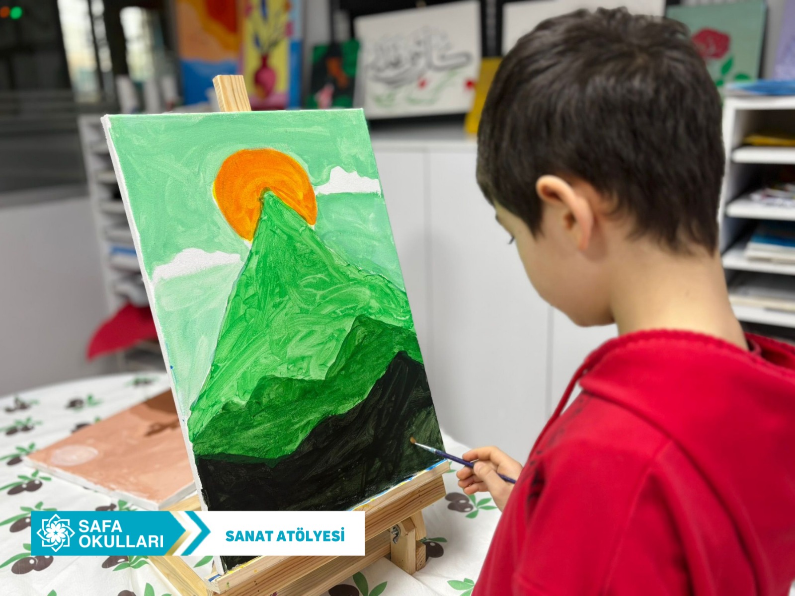 SANAT ATÖLYESİNDE DERİNLİK VE DAYANIŞMA