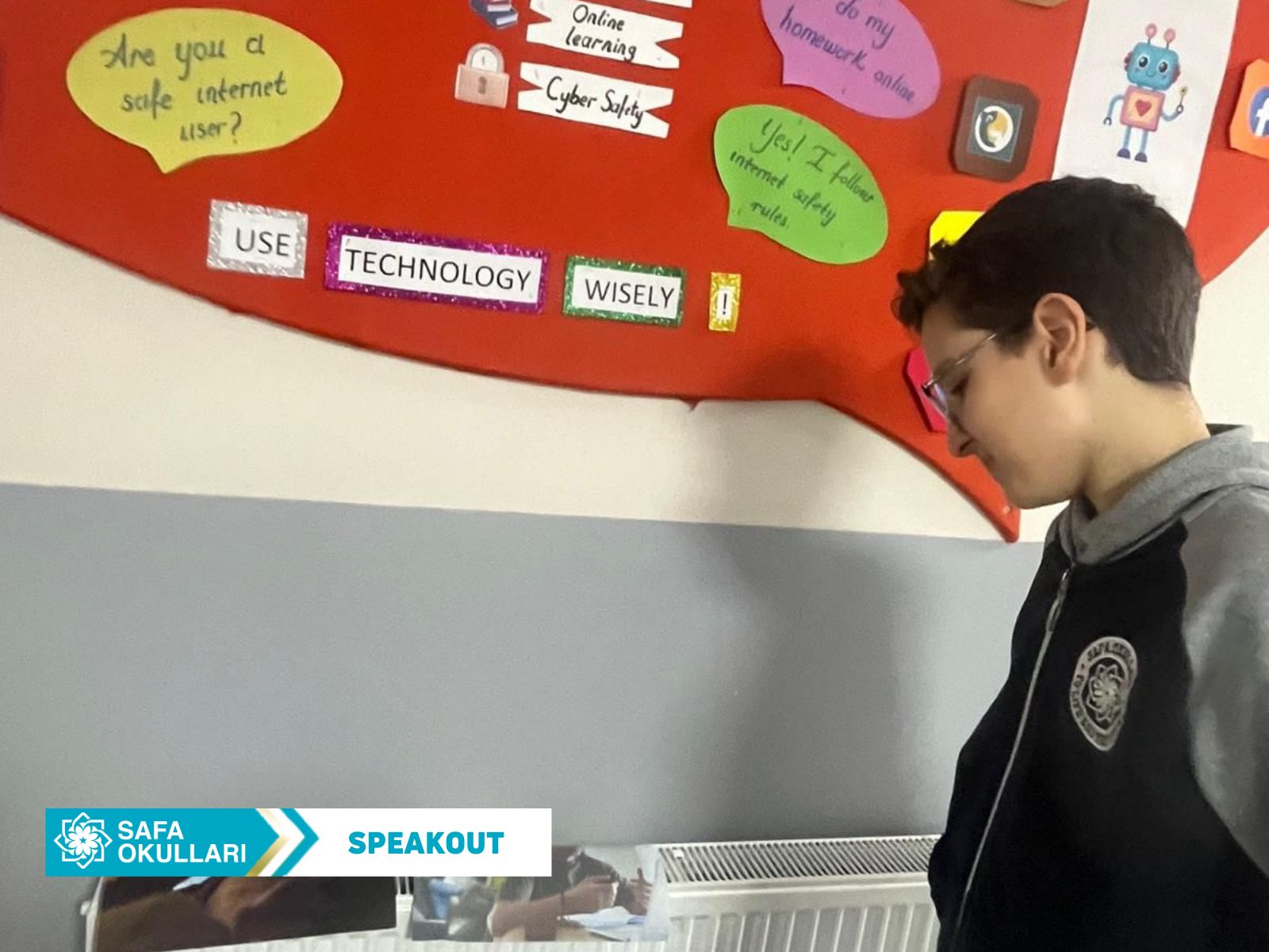 SPEAKOUT’TA TEKNOLOJİ VE İLETİŞİM