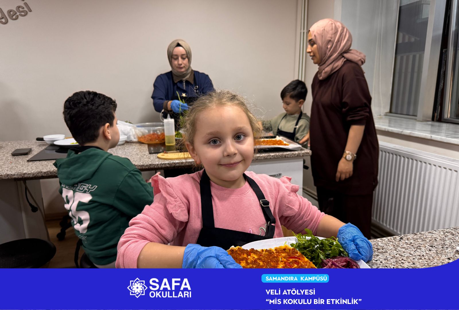 VELİLERİMİZ VE ÖĞRENCİLERİMİZLE BİRLİKTE LEZZET DOLU ATÖLYE BULUŞMASI