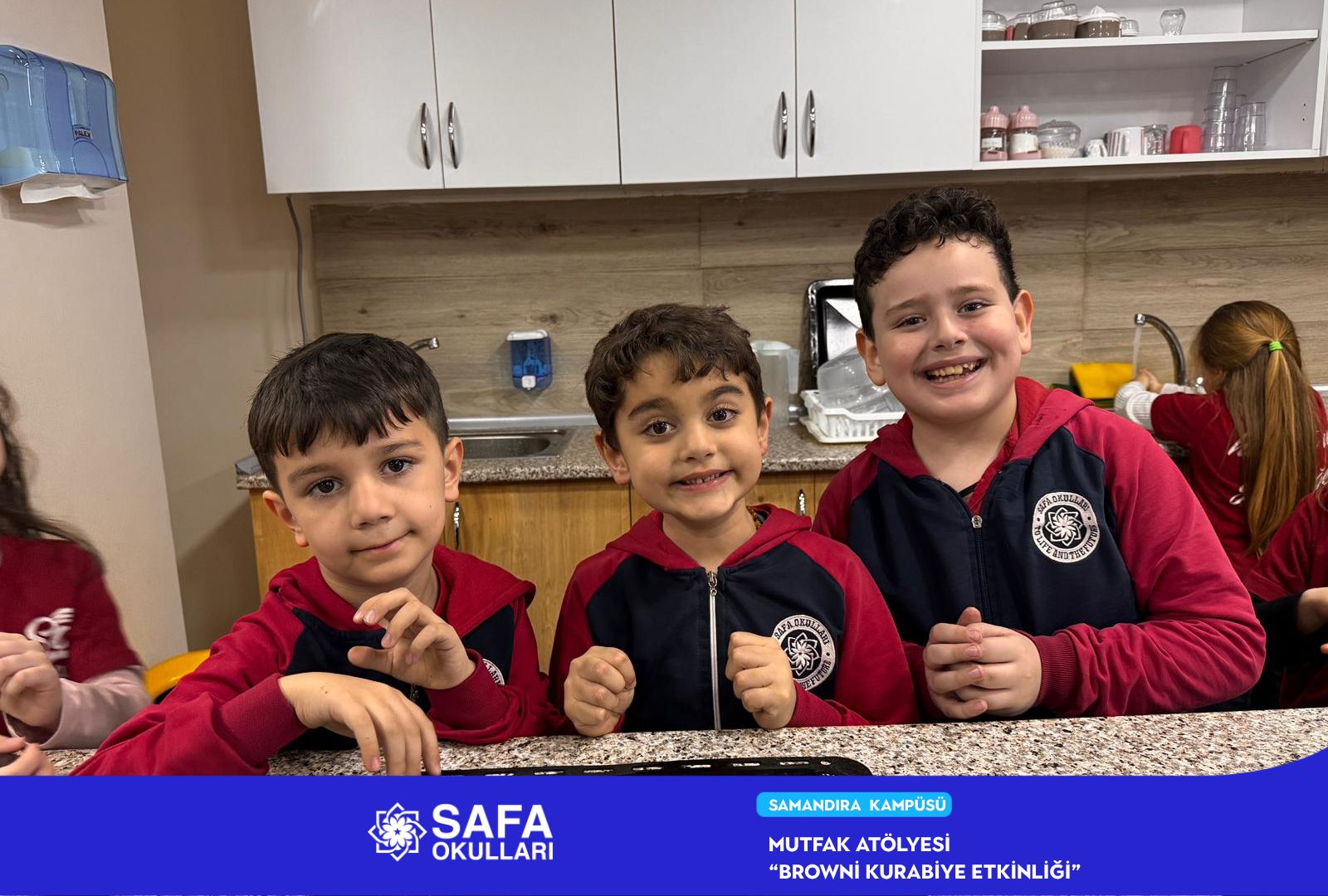 MİNİK ŞEFLERDEN LEZZETLİ DENEYİM: BROWNİ KURABİYE ETKİNLİĞİ